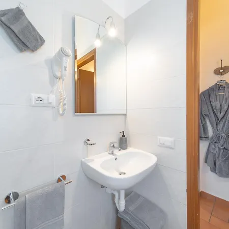 住宿加早餐酒店 策马酒馆住宿加早餐旅馆