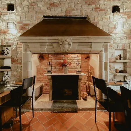 住宿加早餐酒店 策马酒馆住宿加早餐旅馆